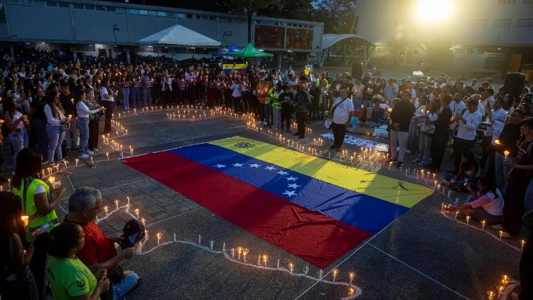 Venezolaner halten Mahnwachen ab, um den Opfern der Erdbeben zu gedenken