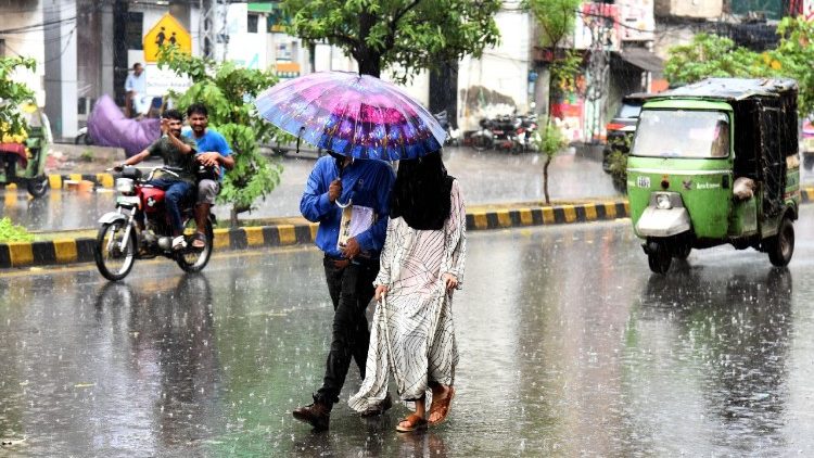 Monsun-Regen in Lahore im Juli 2026
