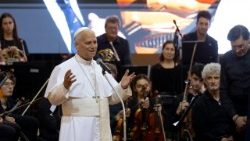 Papst Leo beim Konzert in Castel Gandolfo am Samstagabend