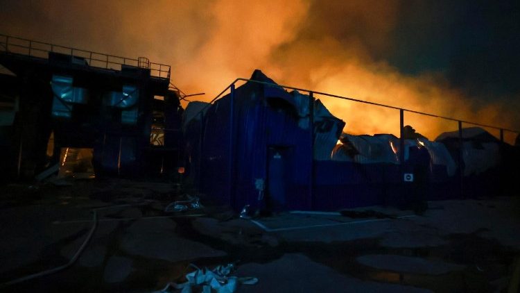 Die Folgen des russischen Raketenangriffs auf Kyiv