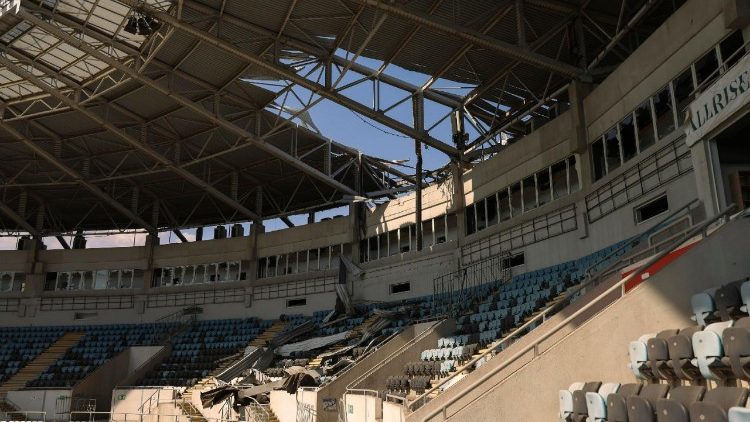 Danos no Est&aacute;dio Chornomorets ap&oacute;s um ataque russo no centro de Odessa, Ucr&acirc;nia, em 7 de agosto de 2026, em meio &agrave; invas&atilde;o russa. Pelo menos uma pessoa ficou ferida no ataque, segundo Oleh Kiper, chefe da Administra&ccedil;&atilde;o Militar Regional de Odessa. EPA/IGOR MASLOV