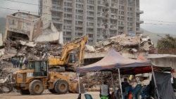 La Guaira, i palazzi distrutti dal terremoto del 24 giugno