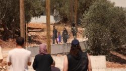 Cisgiordania, gli abitanti di Qusra, a sud di Nablus
