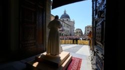 Påve Leo XIV under Angelus