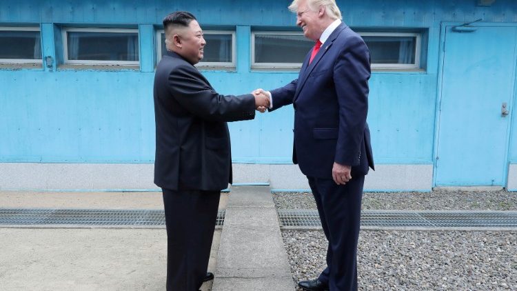 En juillet 2019, le président Trump avait rencontré Kim Jong-un le long de la frontière entre les deux Corées. 