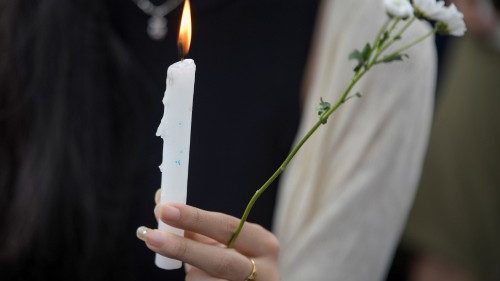 Ros&aacute;rio e Magnificat, as "armas" dos cat&oacute;licos birmaneses em meio ao conflito