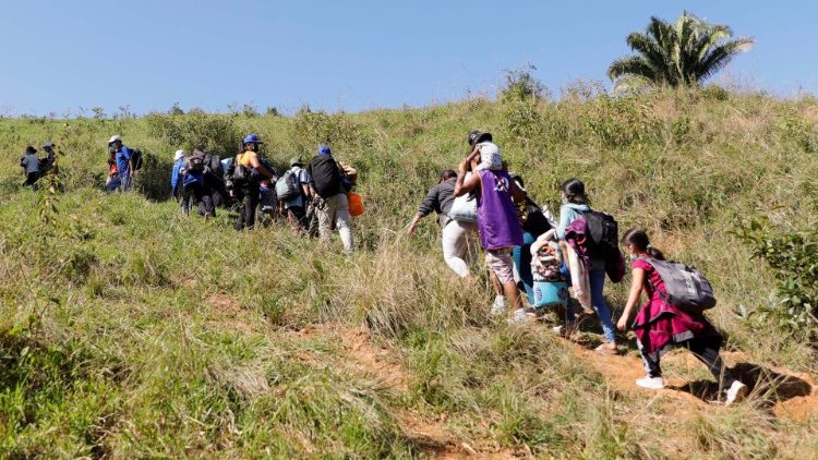 Migrants d'Amérique centrale près de la frontière du Guatemala, au Honduras, le 15 janvier 2022.