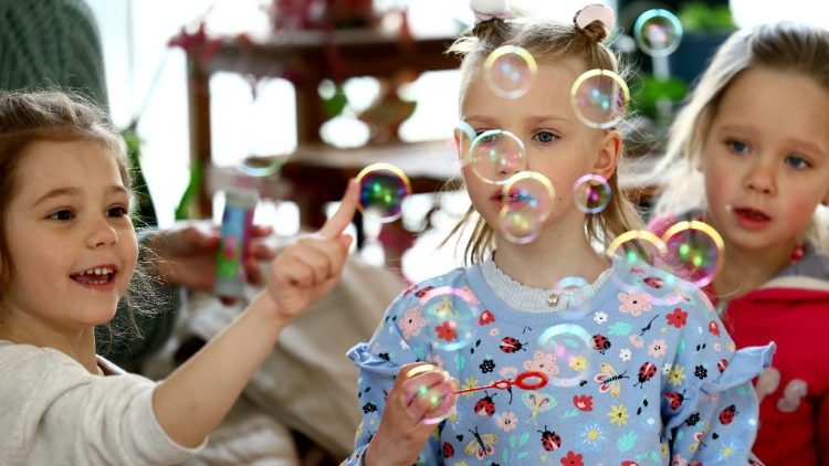 Von Kindergarten bis Schule: in Deutschland gibt es fast 1.000 katholische Schulen