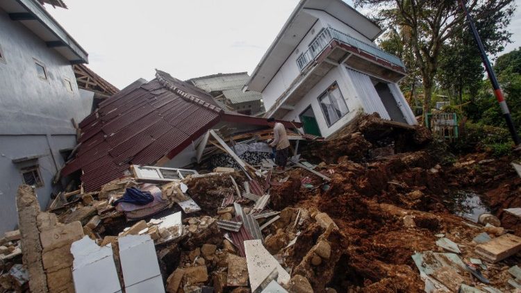 Terremoto in Indonesia 