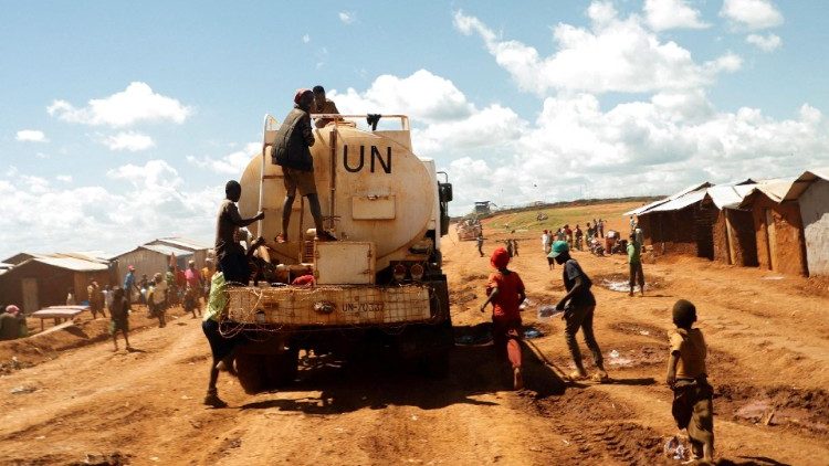 Los ataques rebeldes agravan la crisis de desplazados en Ituri (Congo)