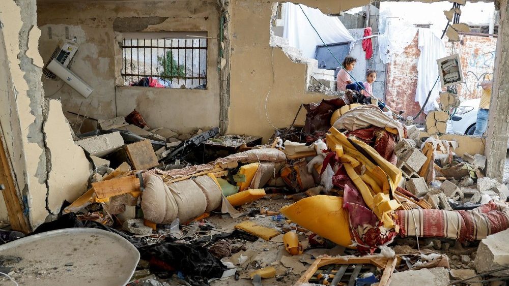 Consequências de uma operação militar israelense, em Jenin, na Cisjordânia, território palestino (Reuters)