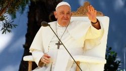 संत पापा फ्रांसिस का पुर्तगाल महाविद्यालय के युवाओं से भेंट  