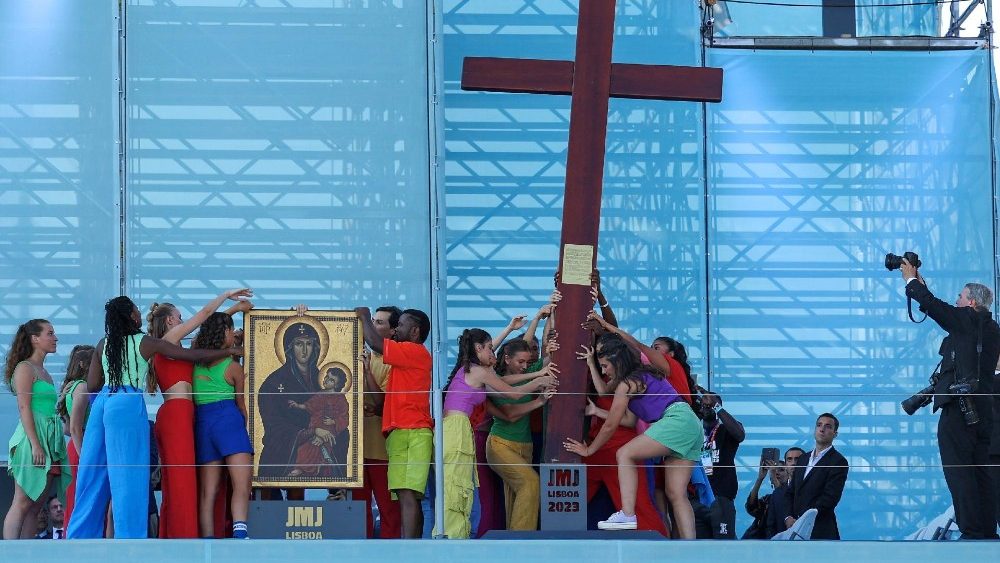 Pope Francis at welcome ceremony on the Meeting Hill