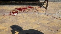 Efekty rosyjskiego ostrzału rakietowego na cywilne centrum Czernihowa, 19 sierpnia 2023 r.