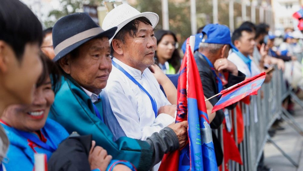 Pope Francis visits Mongolia