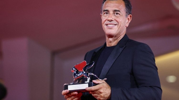 Matteo Garrone am 9.September 2023 bei den 80. Filmfestspielen von Venedig. Der Italiener wurde mit einem silbernen Löwen für die beste Regie im Film „Io Capitano" geehrt