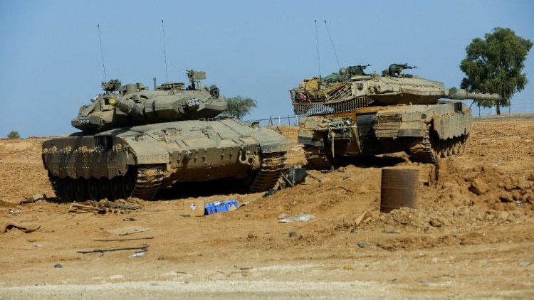 Tanques israelíes en la Franja de Gaza