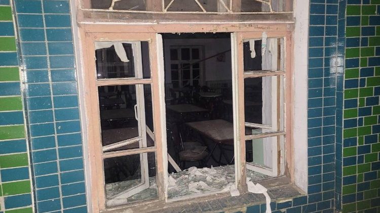 Uma vista de uma área danificada no local de um ataque de drone russo em um local indicado como Odessa, Ucrânia, nesta imagem de folheto divulgada em 5 de março de 2024. Defence Forces Southern Ukraine /Divulgação via REUTERS