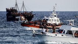 Migranti in arrivo a Lampedusa