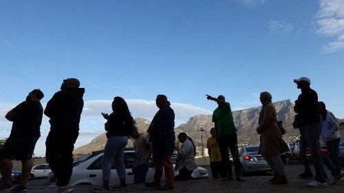 South Africans vote in watershed election