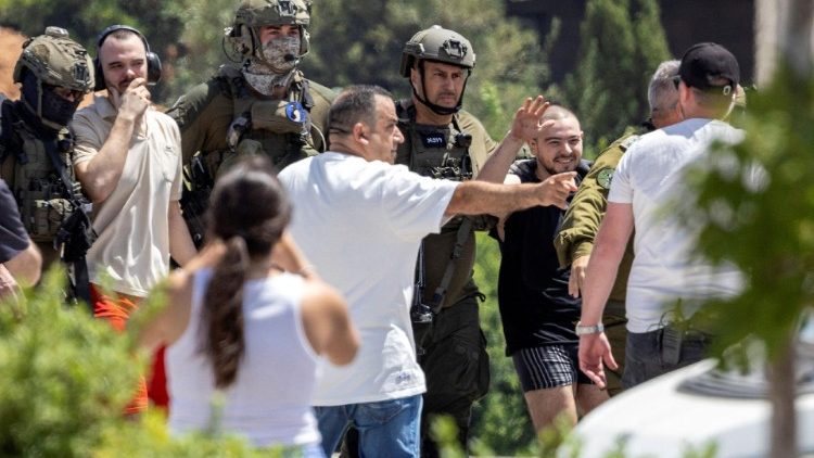 Cuatro rehenes israelíes liberados en Gaza