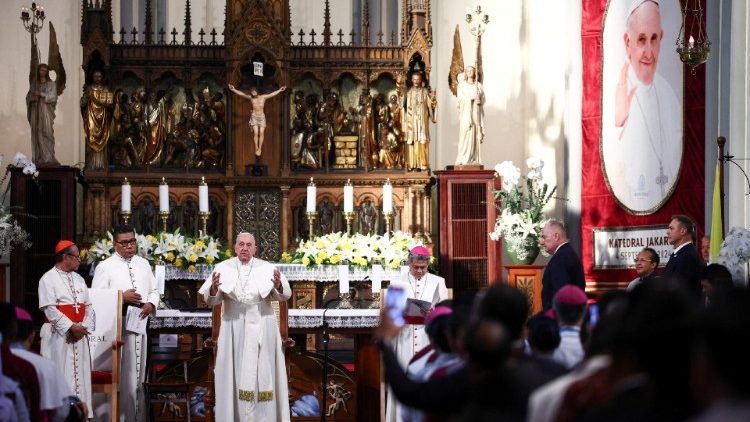 மறைக்கல்வியாளர்கள் சந்திப்பின்போது திருத்தந்தை பிரான்சிஸ். (கோப்புப்படம் -Jakarta 4/9/24 ) 