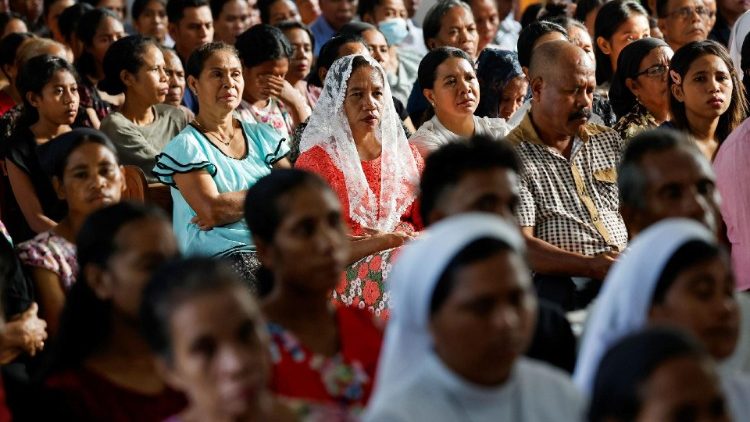Вернікі Усходняга Тымора ў касцёле Беззаганнага Зачацця ў Дзілі