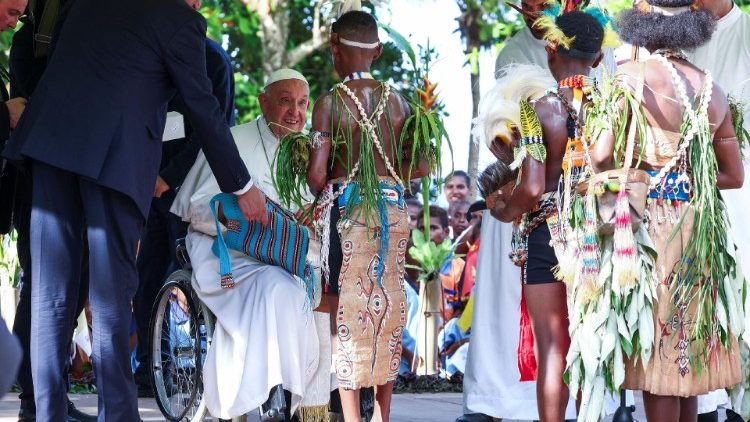 Bei der Begegnung mit Gläubigen