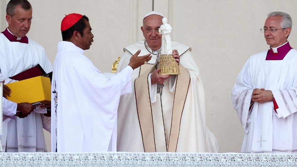 Pope Francis visits East Timor