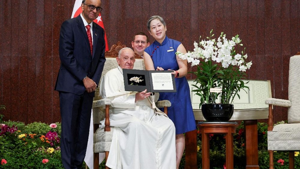 Пантыфік сустрэўся з кіраўніцтвам Сінгапура