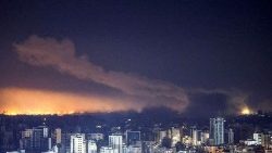 Beirut colpita dai raid israeliani 