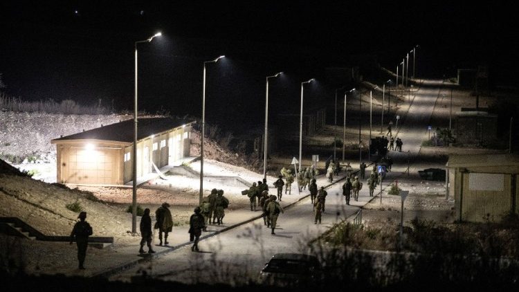 La base militare a Binyamina, nei pressi di Haifa, attaccata da Hezbollah