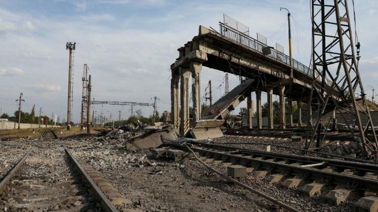 Uma vista mostra uma ponte destruída na cidade de Pokrovsk, em meio ao ataque da Rússia à Ucrânia, na região de Donetsk, Ucrânia, em 17 de setembro de 2024. REUTERS/Anton Shynkarenko/Foto de arquivo