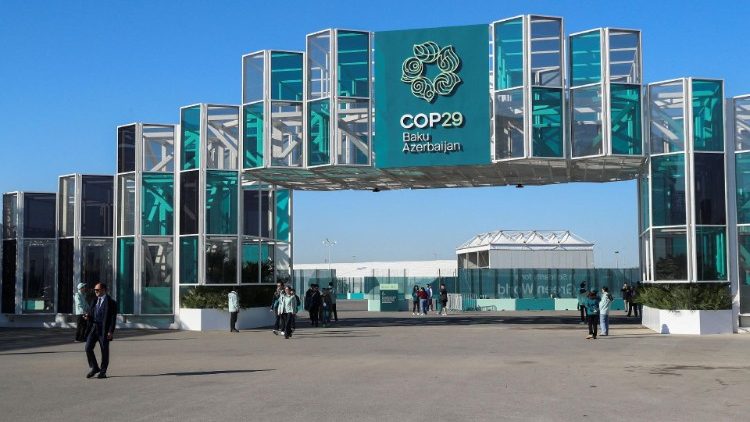 I lavori di preparazione per la prossima Cop29 in programma a Baku, Azerbaijan (Reuters)