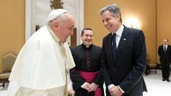 Blinken mit Franziskus