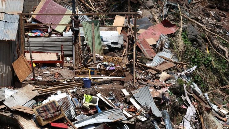 La devastazione a Mayotte, di cui Papa Francesco ha parlato in Udienza