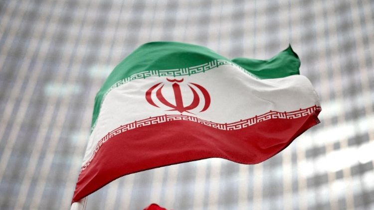 Iran-Flagge vor einem UN-Gebäude in Wien (Archivbild) 