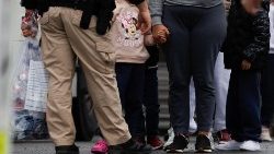 Des migrants présents aux États-Unis renvoyés au Mexique. 