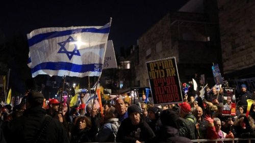 Hamas riconsegner&agrave; il 20 febbraio i corpi della famiglia Bibas