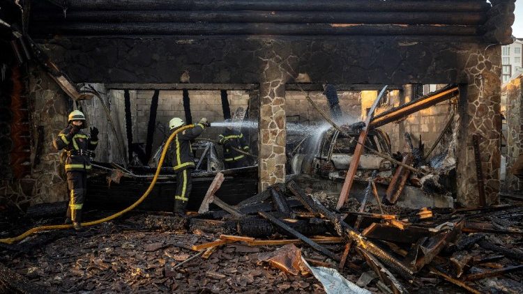 கியேவில் இரஷ்யாவின் தாக்குதல் 