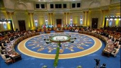 Il vertice straordinario della Lega Araba al Cairo