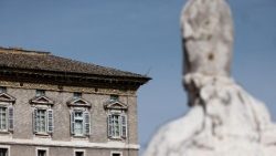 Pope Francis continues hospitalization