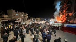 Das Nasser-Krankenhaus in Khan Younis nach einem israelischen Luftschlag am Sonntag