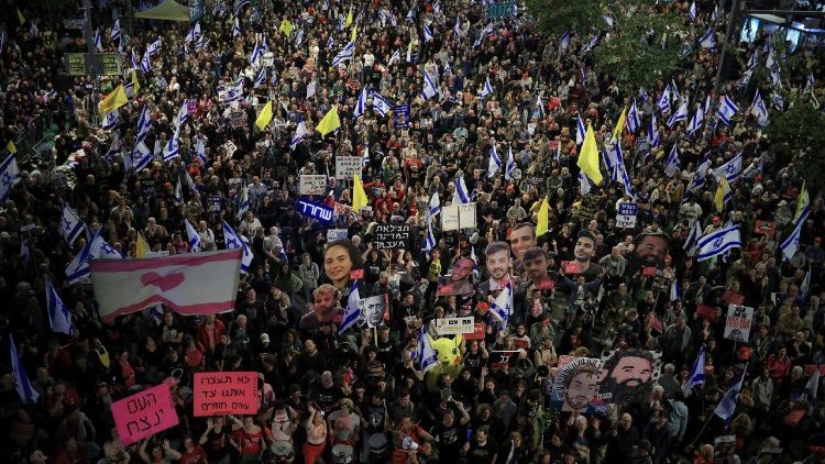 Protest against Israeli government and its head Prime Minister Benjamin Netanyahu and to demand the release of all hostages, in Tel Aviv