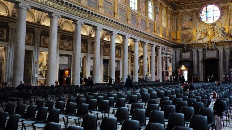 Централният кораб на базиликата