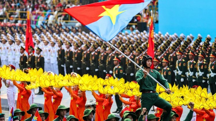 Vietnam: celebrazione ad Ho Chi Min City per i 50 anni dalla fine del conflitto