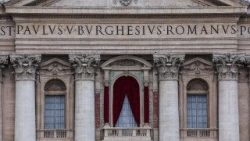 புதிய திருத்தந்தை முதன்முதலில் தோன்றி ஆசீர் வழங்கும் இடம் 