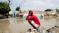 La devastazione portata dalle inondazioni a Mogadiscio