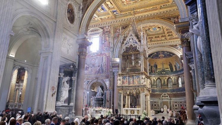 Լատերանի Սուրբ Յովհաննէս Պազիլիքայի մէջ պատարագ