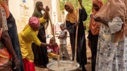 अकाल से निपटने के लिए सूडान के जमीनी स्तर के सहायता नेटवर्क 